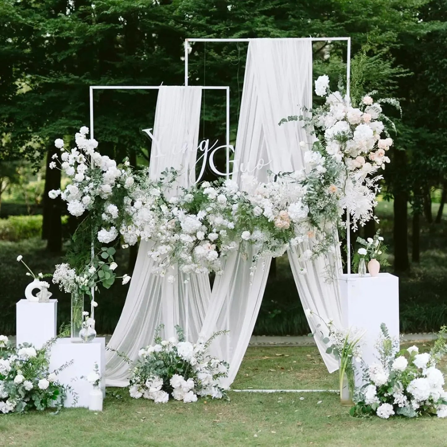 Voilage Blanc Élégant pour Arche de Mariage – Tissu 6M Décoration Cérémonie Chic & Raffinée /75cm X 6M Tull