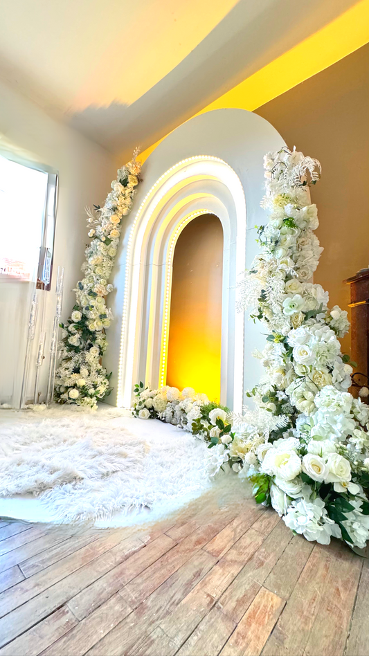 Chemin de fleurs artificielles mariage 1m – Décoration allée cérémonie luxe – Arche et table Mariage premium